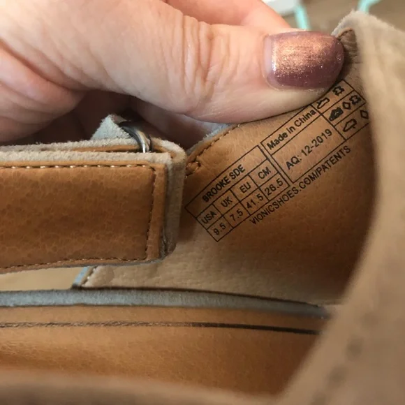 Vionic Wedges size 9.5 - Picture 7 of 7